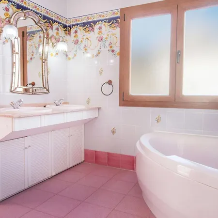 Villa Ibiza - Plusholidays